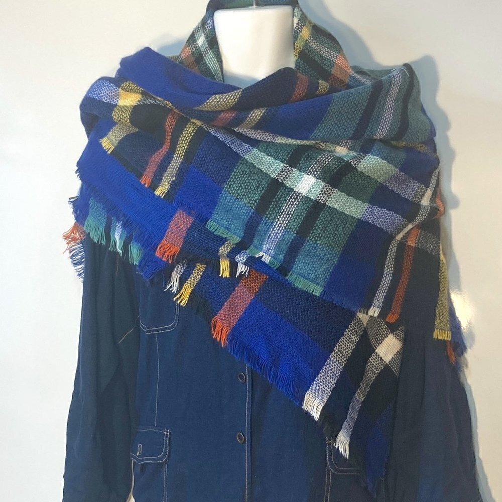 Gena Accessories Blue plaid large scarf / wrap soft Academia Fisherman